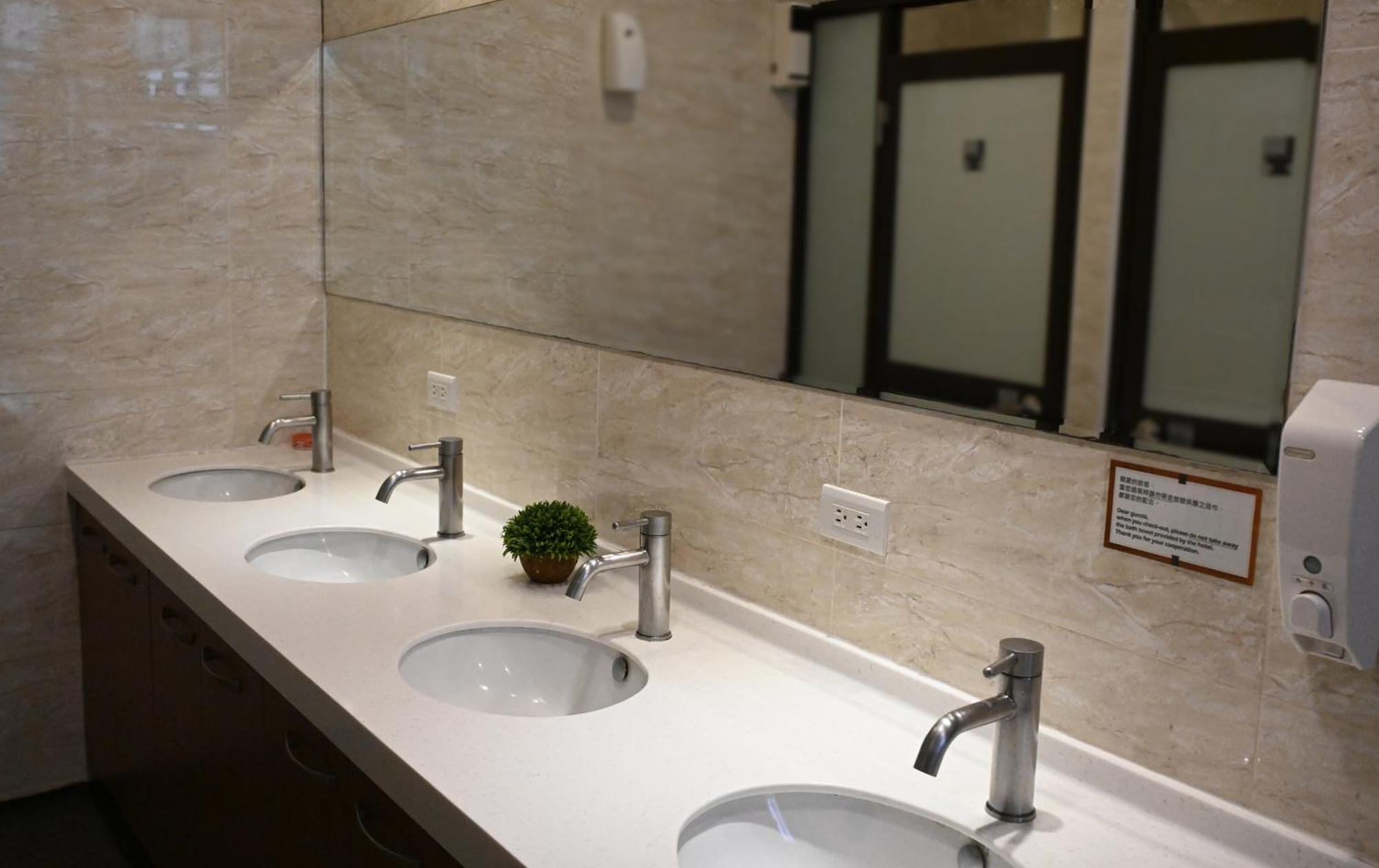 Luetel Hotel Xpark Gloria Outlets Shin Kong Cinemas Taoyuan Zewnętrze zdjęcie
