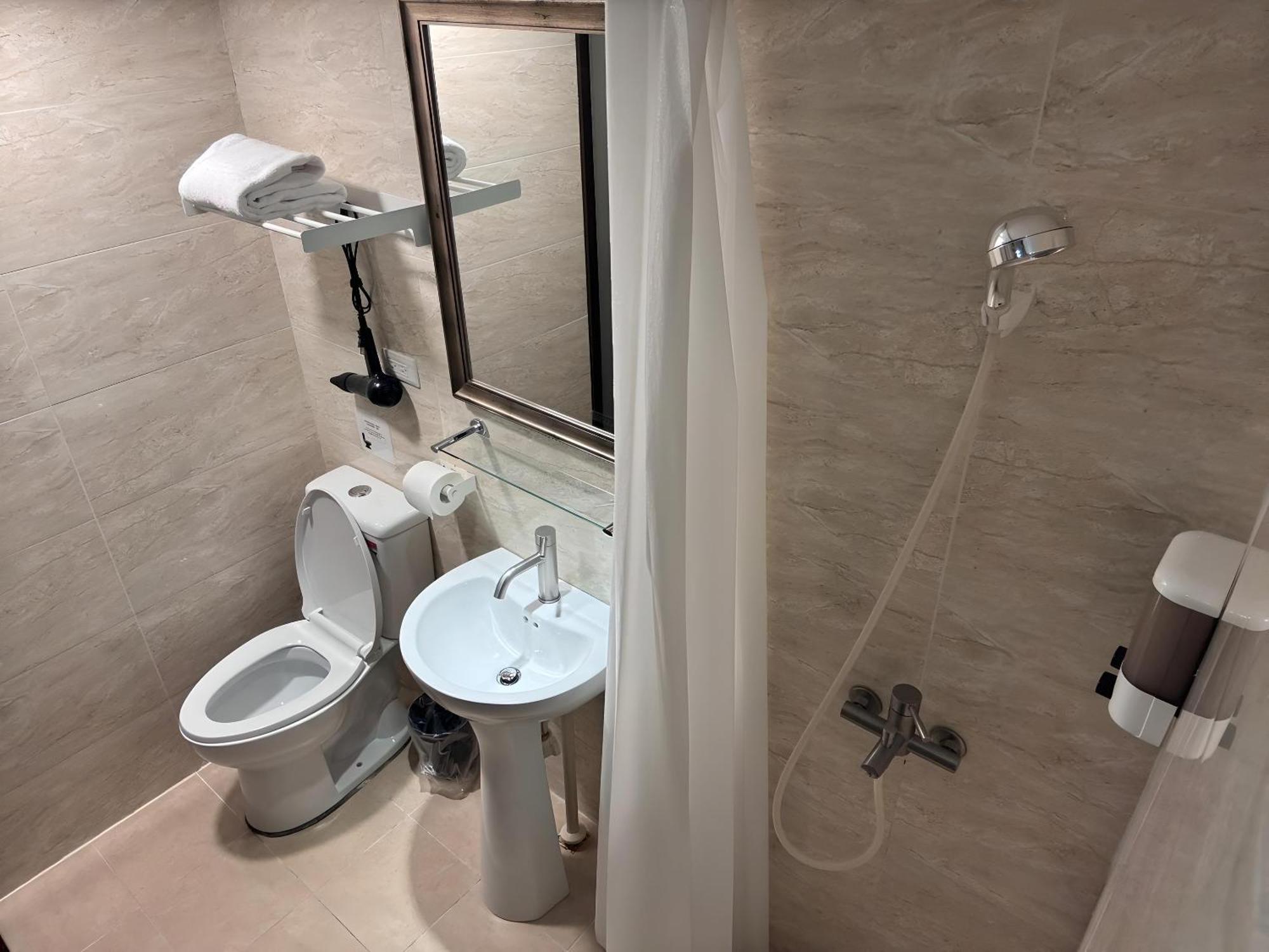 Luetel Hotel Xpark Gloria Outlets Shin Kong Cinemas Taoyuan Zewnętrze zdjęcie